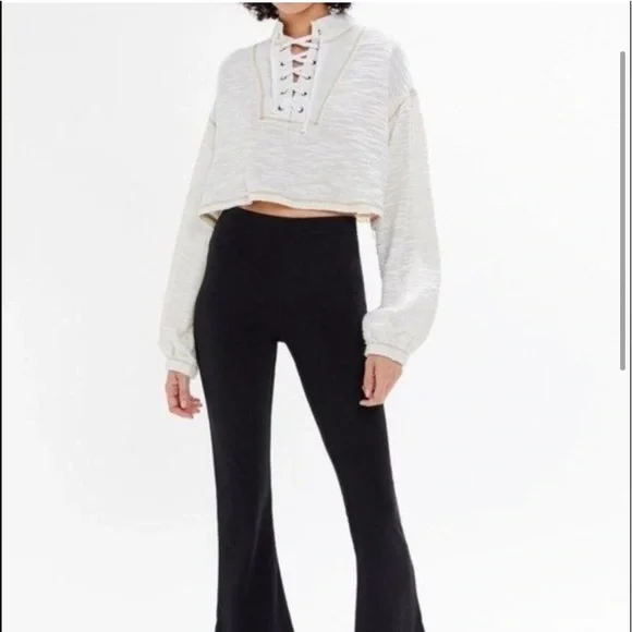 BNWoT Urban Outfitters | Lace-Up Funnel Neck Cropped Sweater S Small - Picture 2 of 10